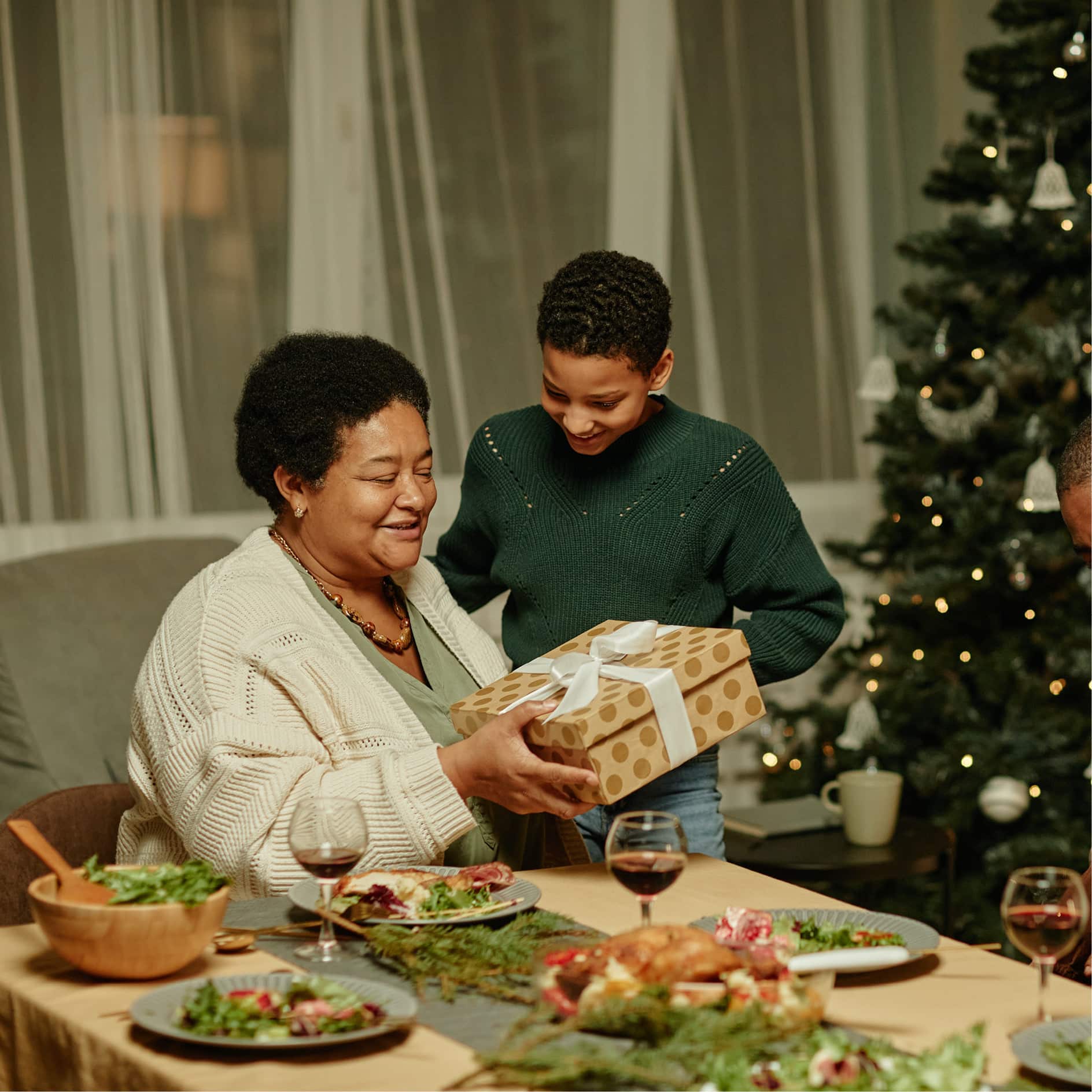 Home for the Holidays: A Guide to Buying a Home at the End of the Year